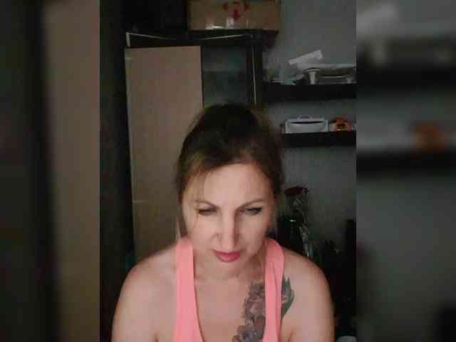 Nushka1984 webcam