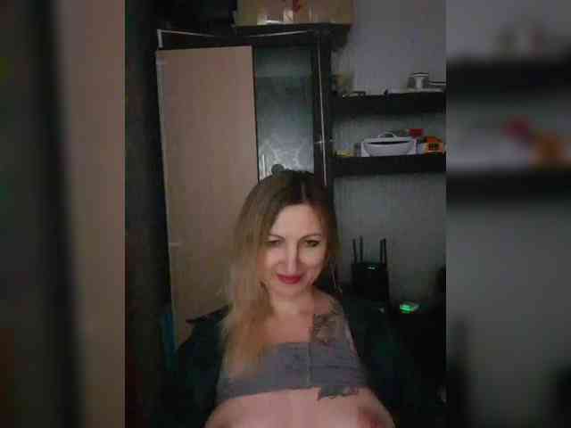 Nushka1984 webcam