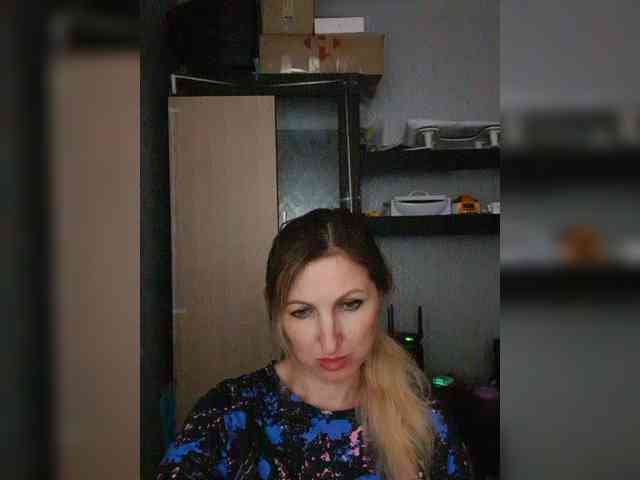Nushka1984 webcam