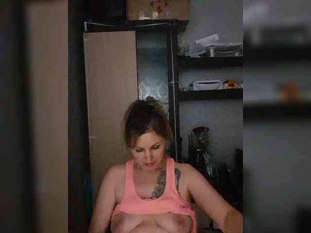 Nushka1984 webcam