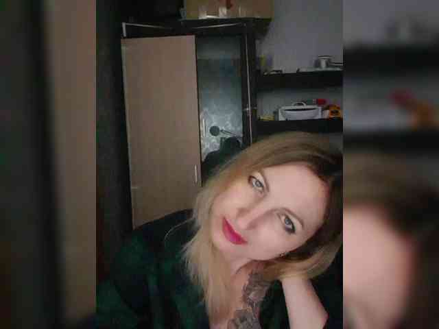 Nushka1984 webcam