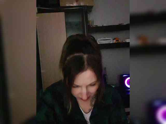 Nushka1984 webcam