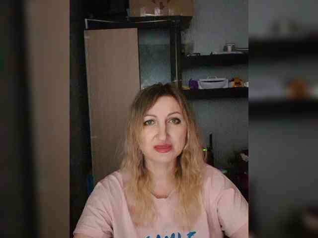 Nushka1984 webcam