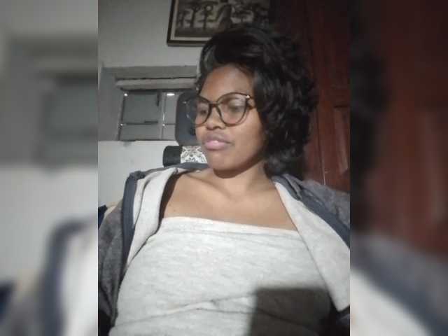 Miahbrune live cam preview