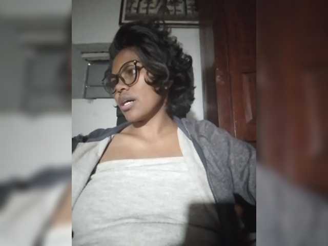 Miahbrune live cam on BongaCams