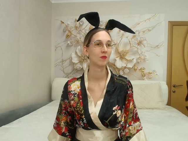 LizzieBrait live cam on BongaCams