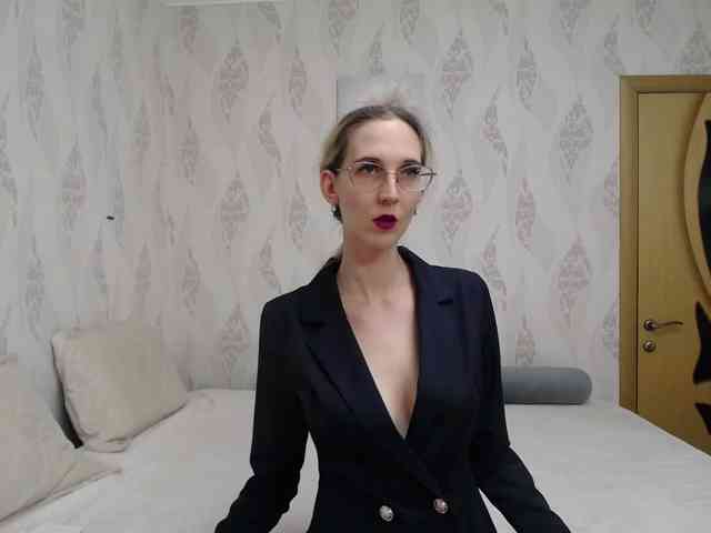 LizzieBrait webcam