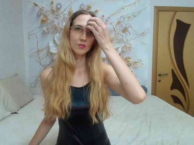 LizzieBrait webcam