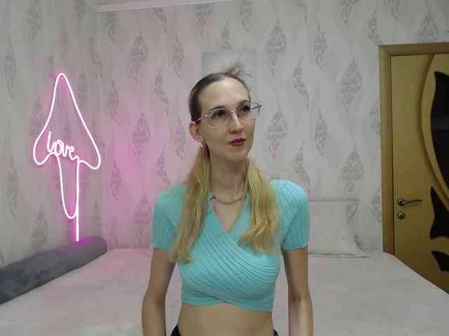 LizzieBrait webcam