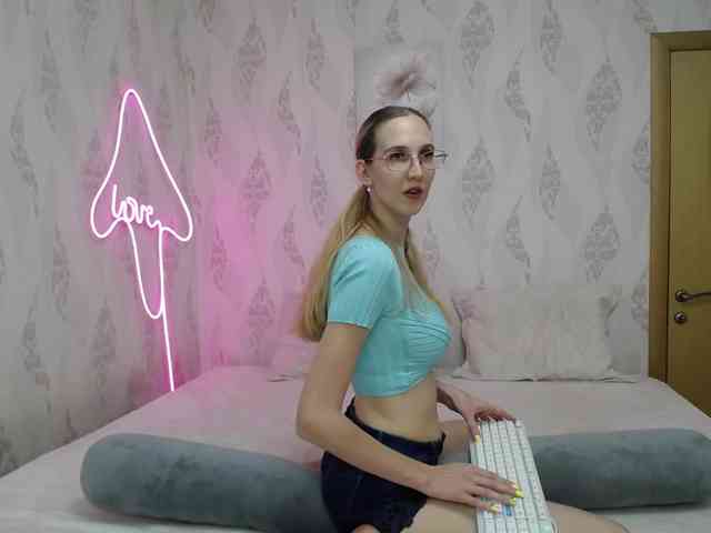 LizzieBrait webcam