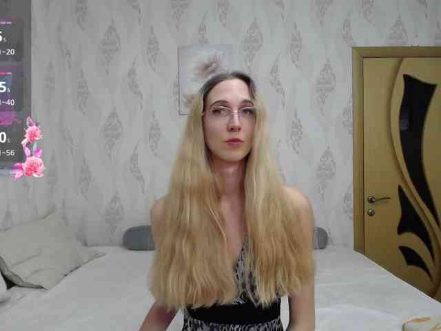 LizzieBrait webcam