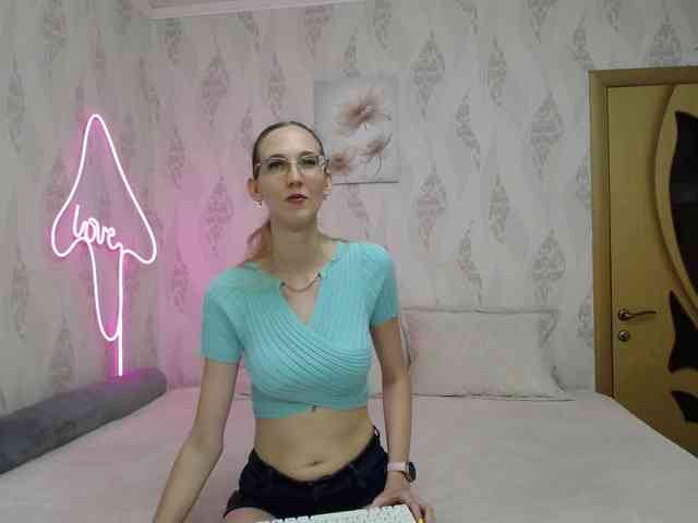 LizzieBrait webcam
