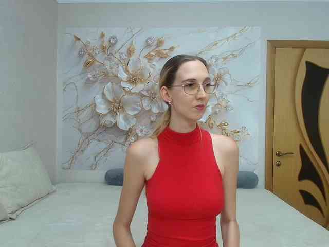 LizzieBrait webcam
