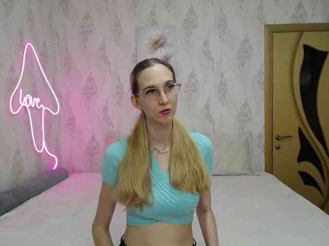 LizzieBrait webcam