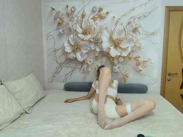 LizzieBrait webcam