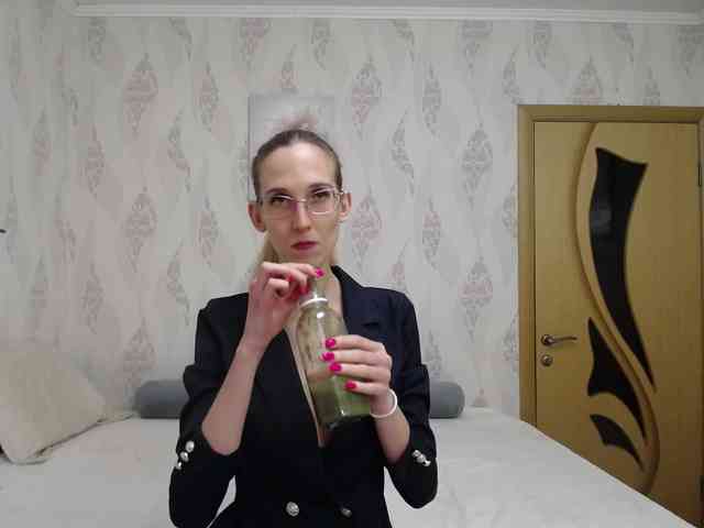LizzieBrait webcam