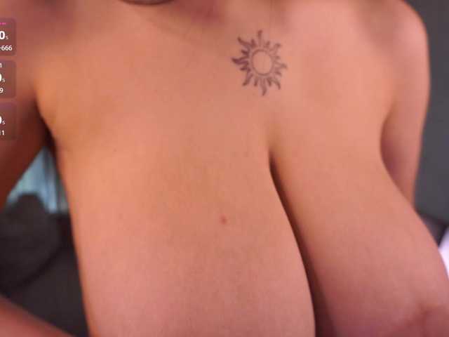 AnuricBriny live cam on BongaCams