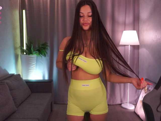 AnuricBriny's BongaCams show and profile