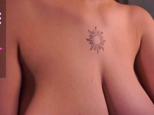 AnuricBriny live cam on BongaCams