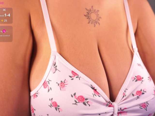 AnuricBriny live cam on BongaCams
