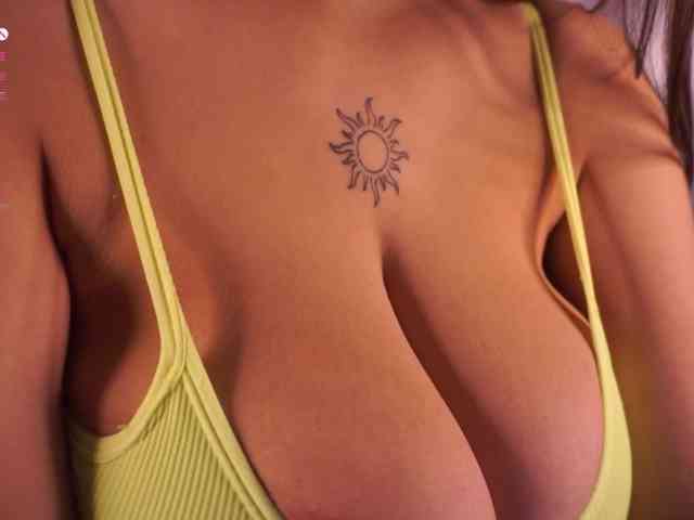 AnuricBriny Live Webcam on BongaCams