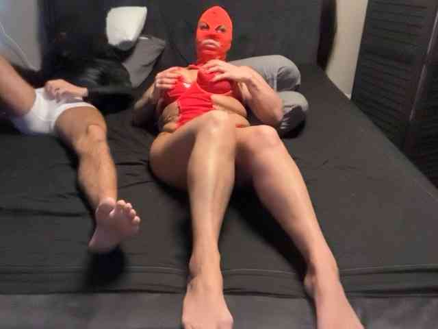 NaughtyCouple8988 webcam