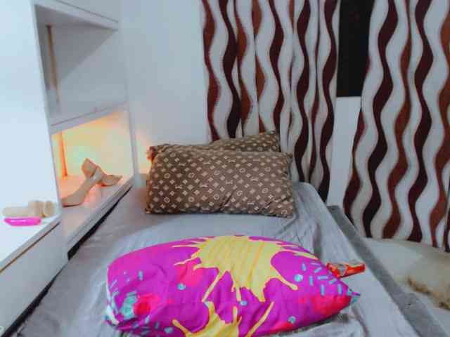 Sexypria Sex Cam Show