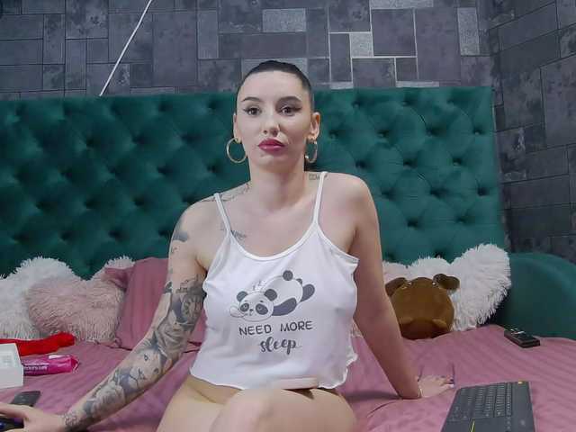 BriannaBratty live cam on BongaCams