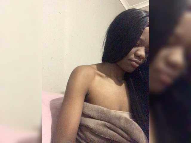 Thandieee live cam on BongaCams