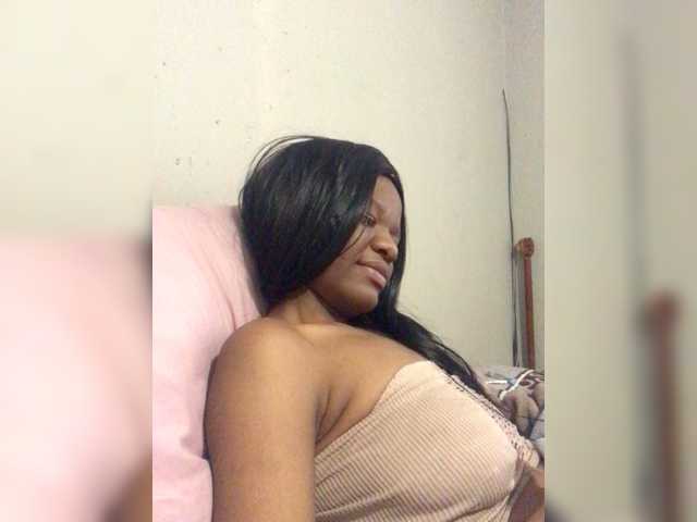 Thandieee live cam on BongaCams