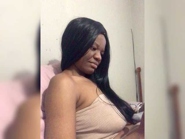 Thandieee live cam on BongaCams