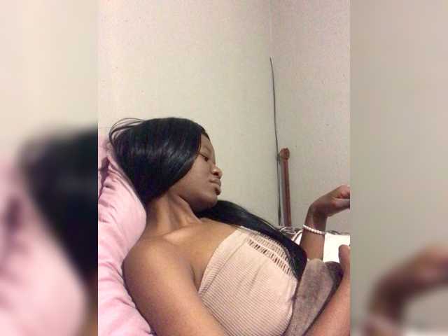Thandieee live cam on BongaCams