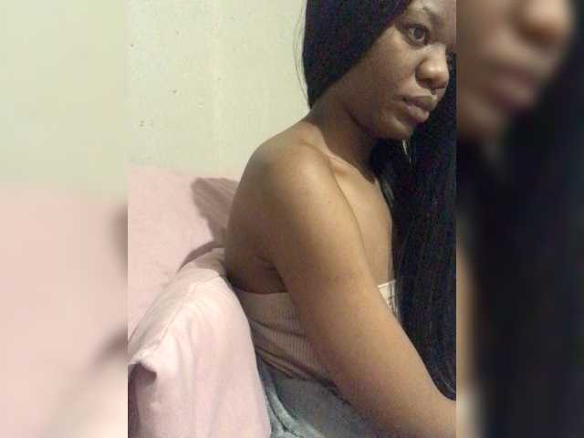 Thandieee live cam on BongaCams