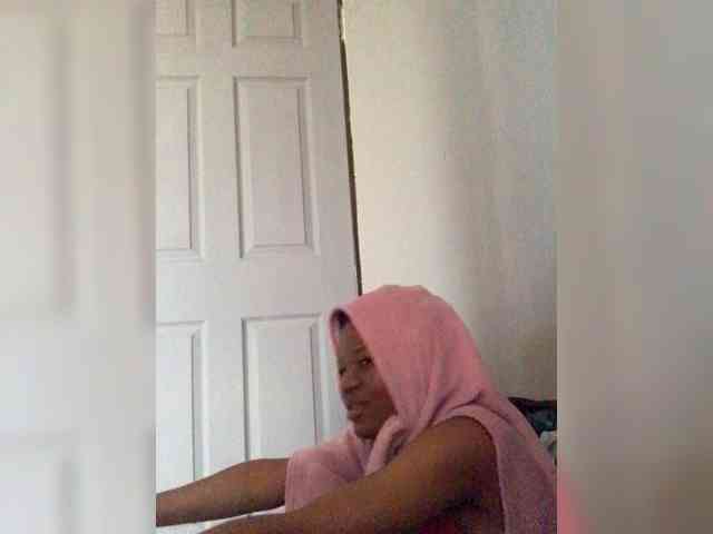 Thandieee webcam