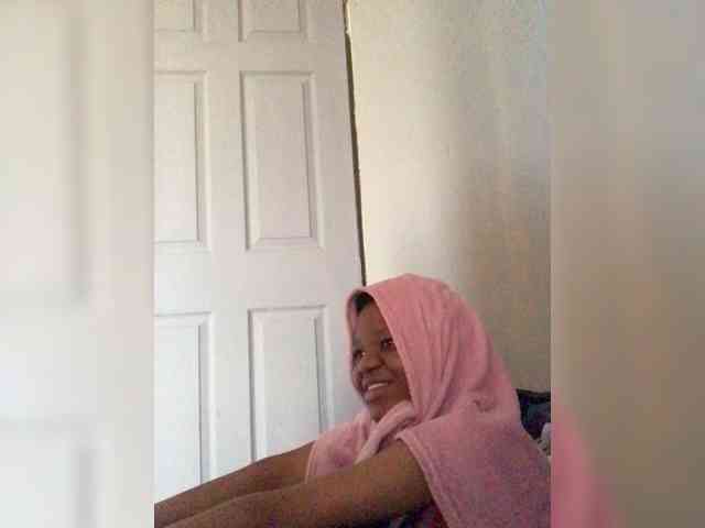 Thandieee webcam