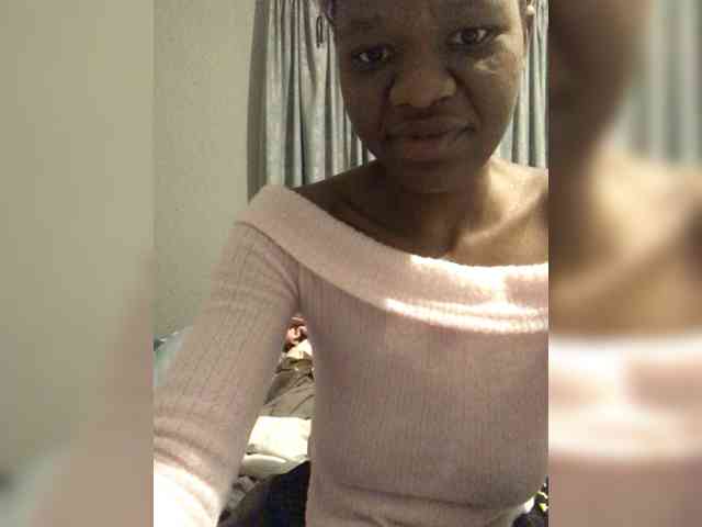 Thandieee webcam