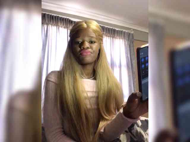 Thandieee webcam