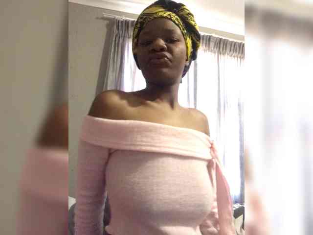 Thandieee webcam