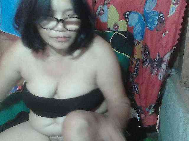 Model: scarllettxxx