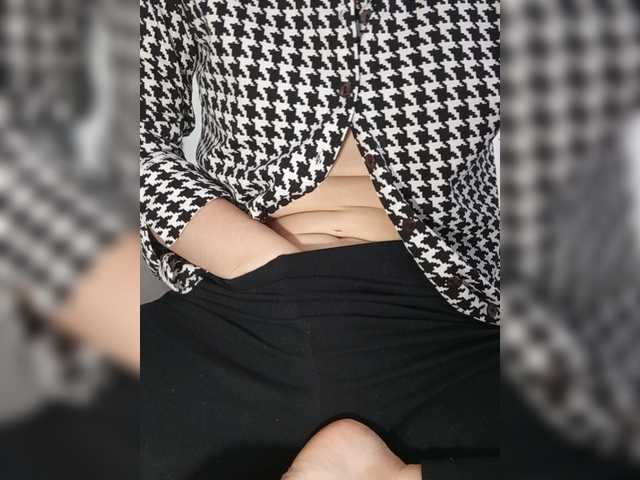 RuutBi — live female cam