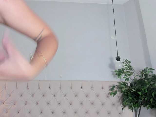 Victoria-Coleman live cam on BongaCams
