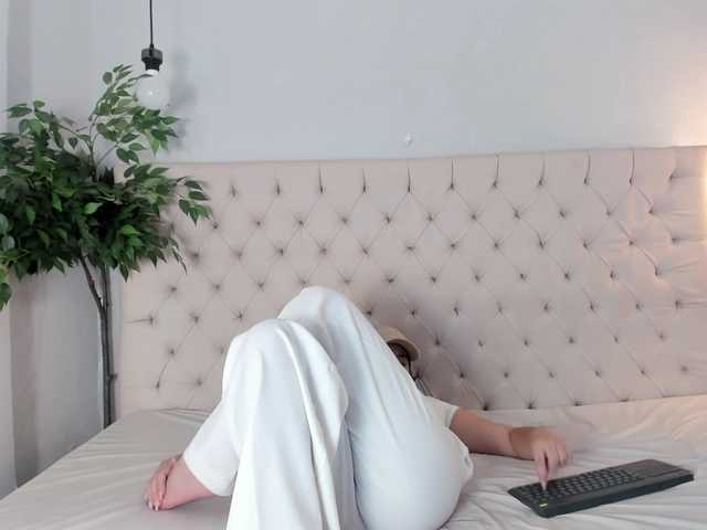Victoria-Coleman live cam on BongaCams