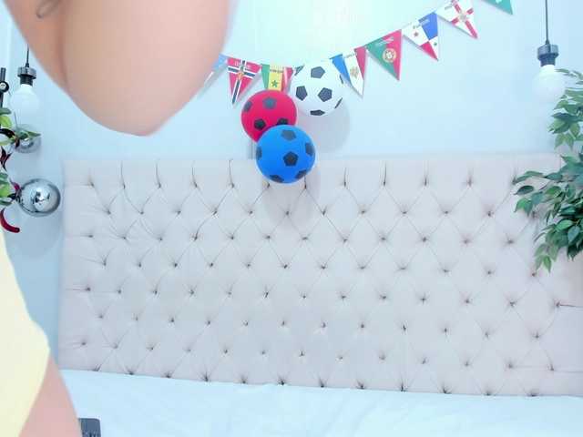 Victoria-Coleman live cam on BongaCams