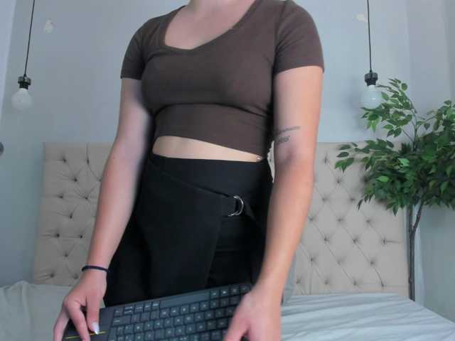 Victoria-Coleman live cam on BongaCams
