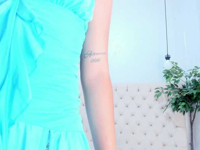 Victoria-Coleman live cam on BongaCams