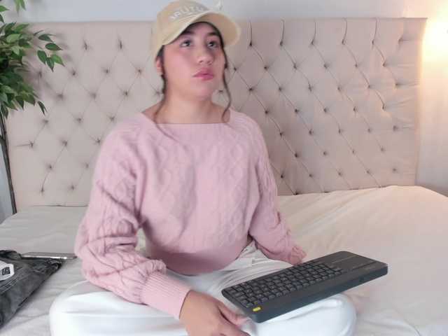 Victoria-Coleman live cam on BongaCams