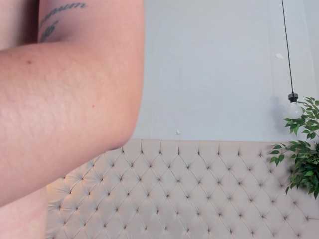Victoria-Coleman live cam on BongaCams