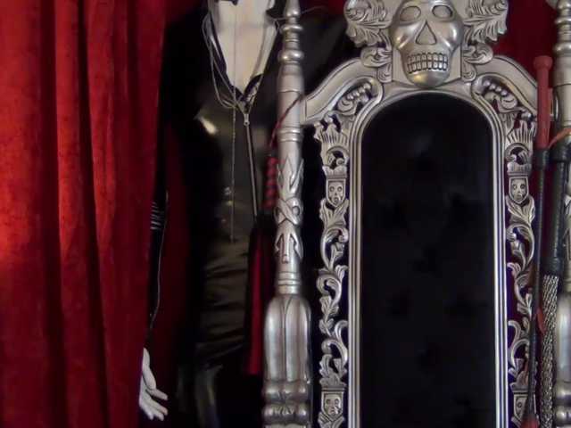 NicoleSinn live cam on BongaCams