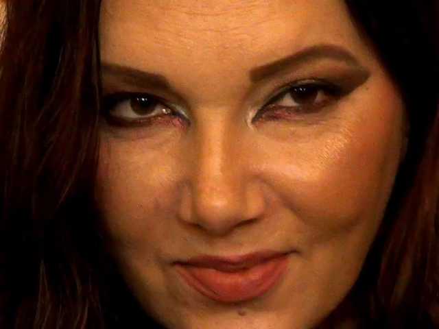 NicoleSinn live cam on BongaCams