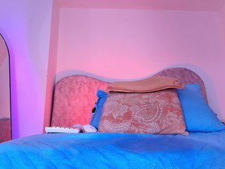 naomi-k's Live Webcam